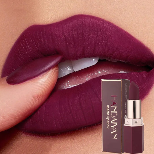 Velvet Nude – Waterproof Matte Lipstick