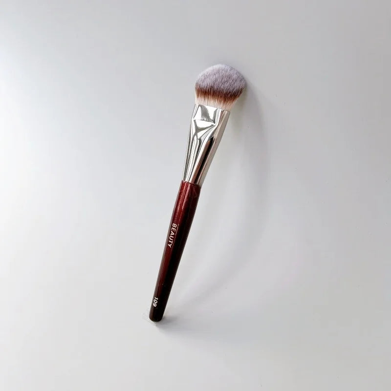 Mini Pro 109 – Precision Face Brush