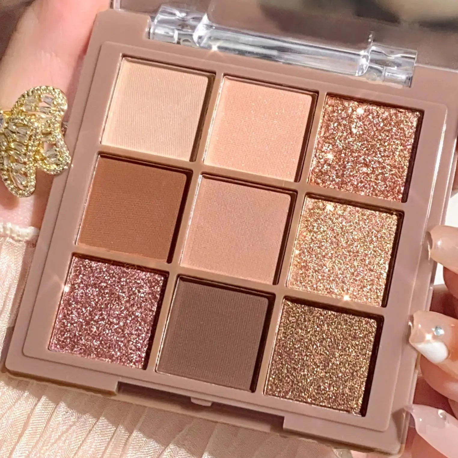 Velvet Luxe – 9-Color Eyeshadow Palette