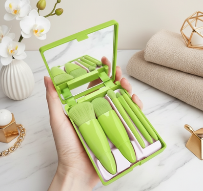 The Grandeur Travel Brush Kit
